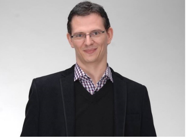 Portrait of Jean-Marc Burri, IT Professional specializing in ICT Support and Self-Hosting